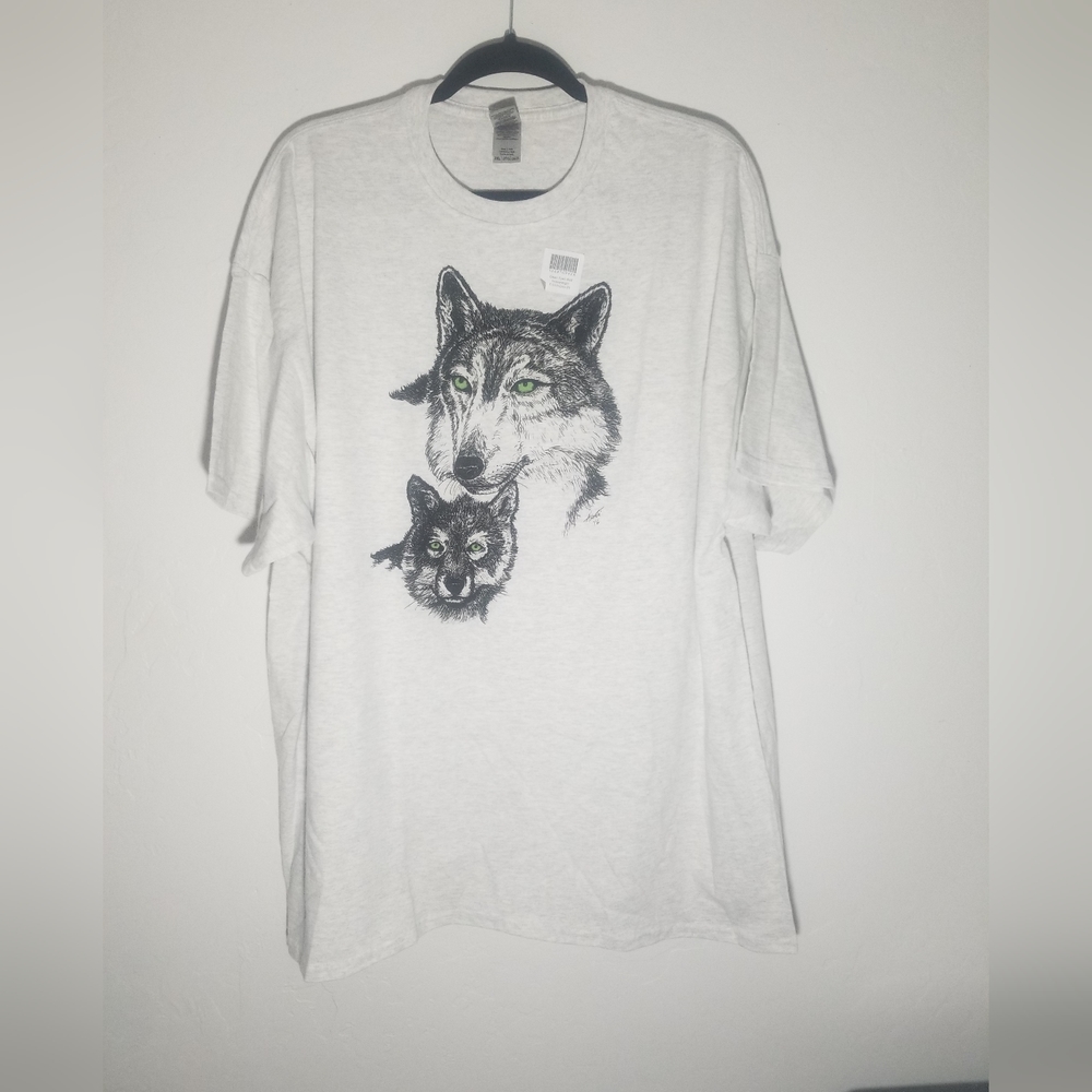 Green eyes wolf tee 2xl